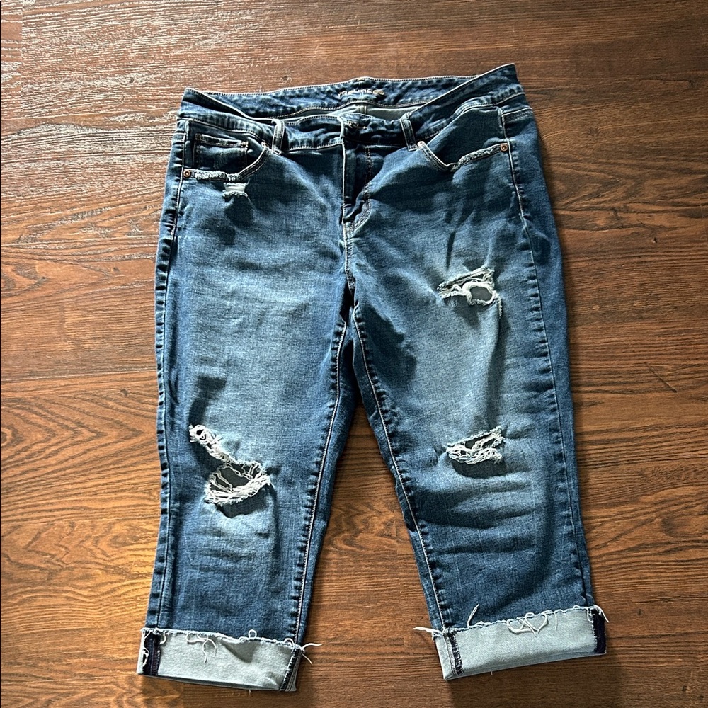 Maurices Ripped Ankle Jeans in Dark Blue